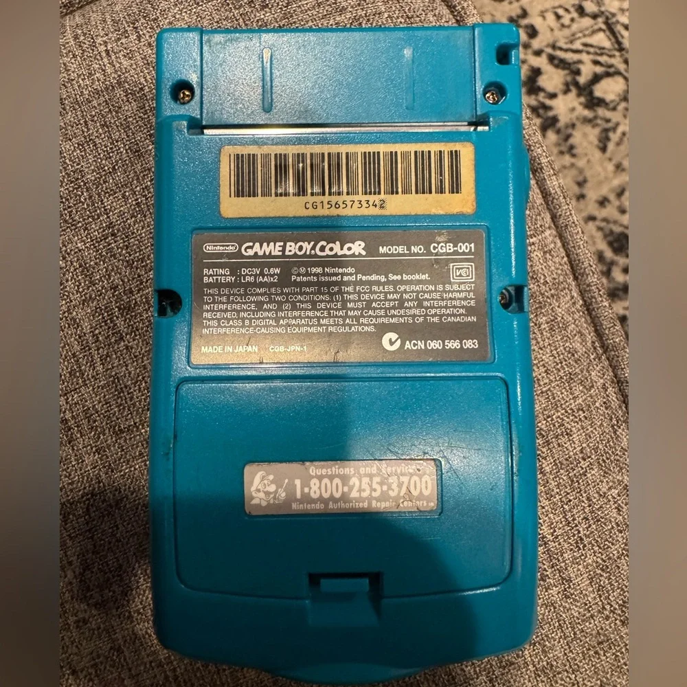 Nintendo Game Boy plus bag